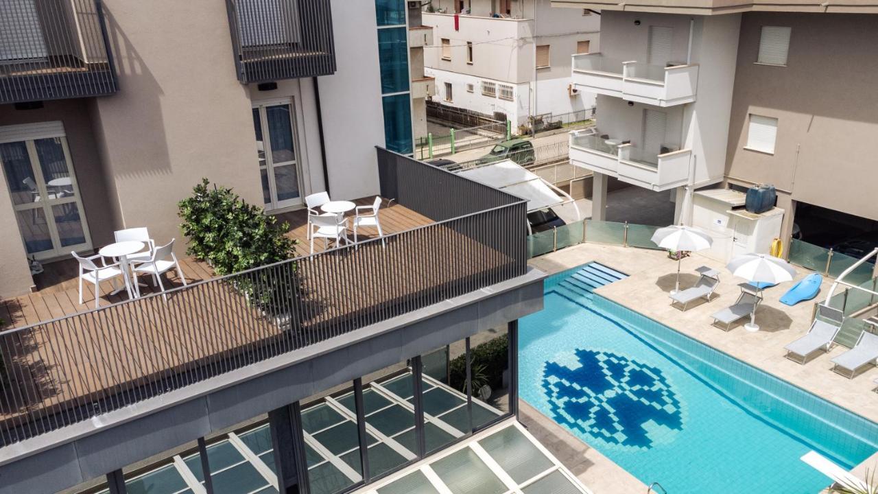 Hotel Astor Alba Adriatica Exterior foto